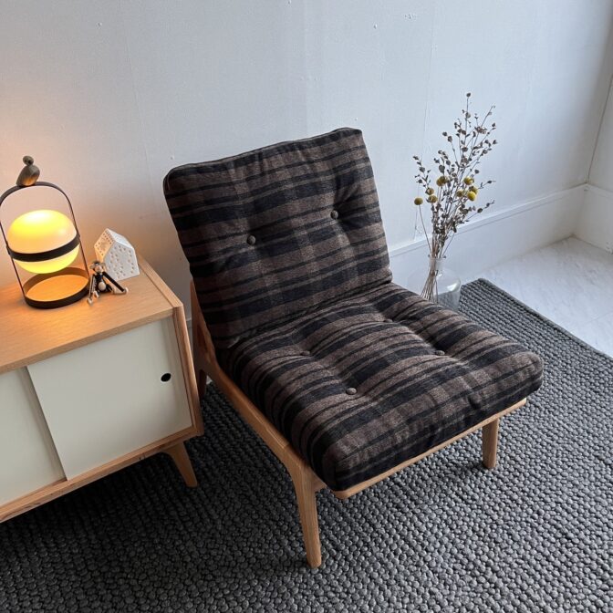 マルニ60 オークフレーム アームレスチェア 1シーター 1人掛けソファ 布地 ガルボ ダークブラウン