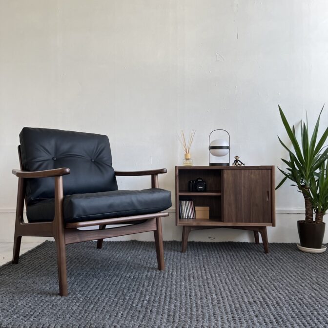 マルニ60 ウォルナットフレーム アームチェア 1シーター 1人掛け シングル ソファ ゼラコート ブラック 黒 合成皮革