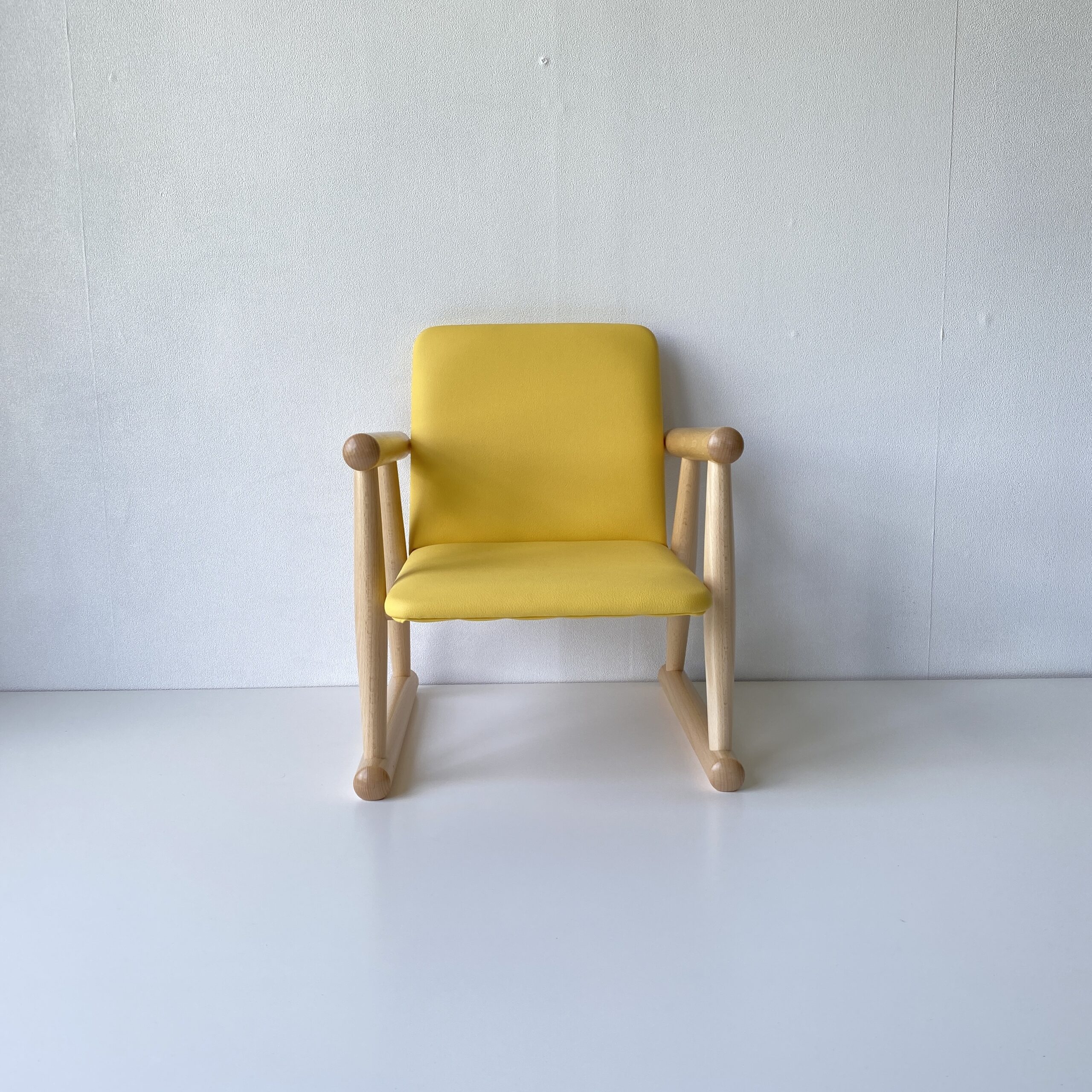 秋田木工 キッズチェア 子供椅子 NO.100R ブナ材 黄色 ナチュラル色