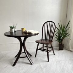 丸いダイニングテーブルのメリットデメリット