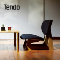 天童木工 TENDO 低座イス S-5016NA-STは、あぐらをかけて座れるから嬉しい。