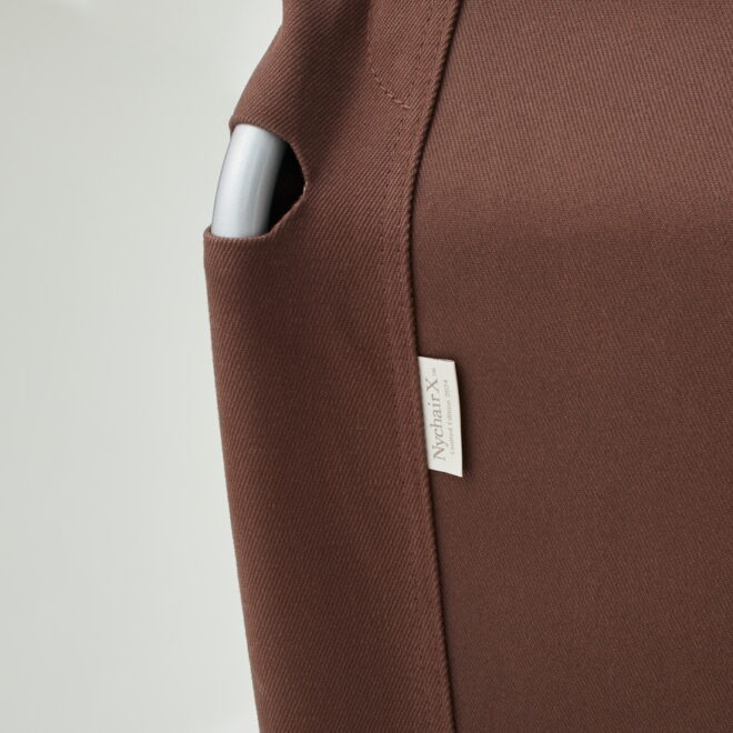 ニーチェアエックス Nychair X Limited Edition 2024 特別仕様のブランドタグ