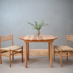 飛騨高山の木工房「オークヴィレッジ」製、国産材「アサダ」のEgret（イーグレット）シリーズが店頭に入荷しました。